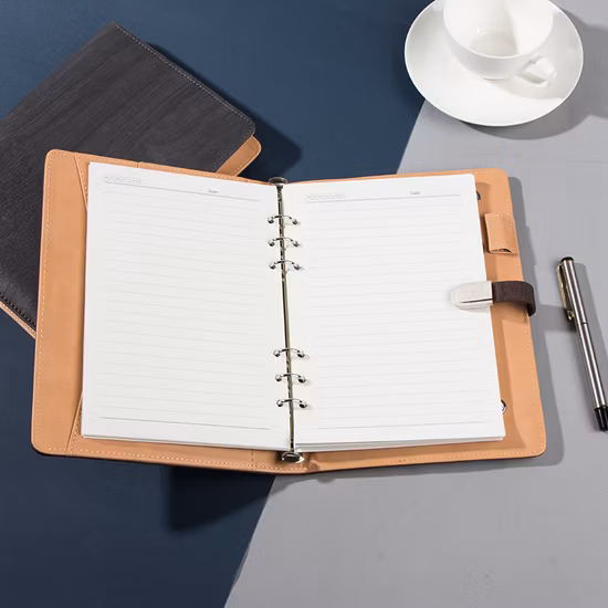 Marque de chargement sans fil A5 Executive Power Bank Notebook avec chargeur